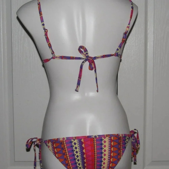 CUPSHE Halter 2 piece Bikini Set Size Medium - Picture 3 of 5
